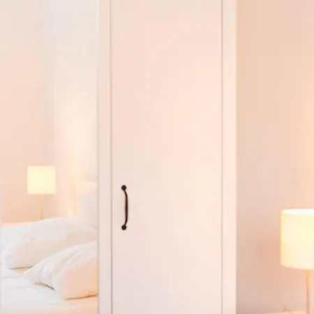 Apartman Spacieux T2 Au Centre-ville Avec Grande Piece De Vie - Fr-1-821-29 *